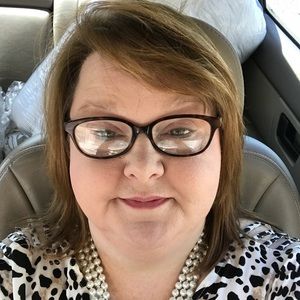 Meet your Posher, Leigh ann